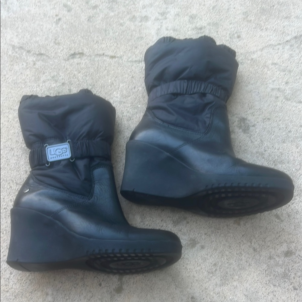 UGG Cassidy Nylon Leather Wedge Cold Weather Boot Women's Size 7